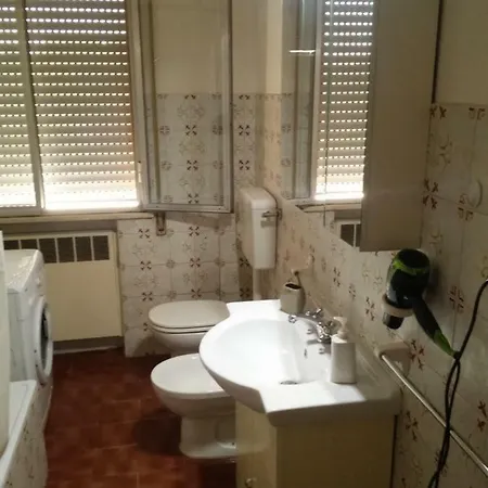 A Casa Tua Economy Penzion Ferrara