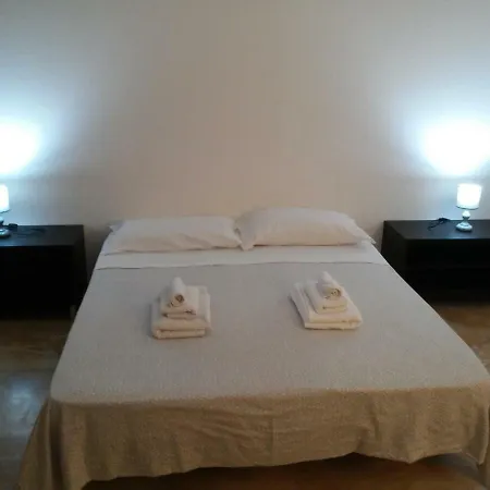 A Casa Tua Economy Penzion Ferrara